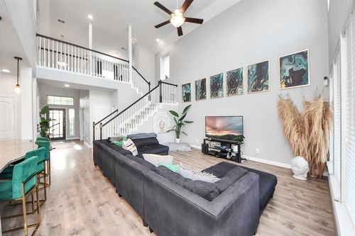8219 Oxbow Manor Ln, Cypress, TX, 77433-4775 | Card Image