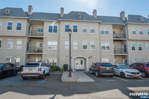 324 Brittany Drive, Wayne, NJ, 07470 | Card Image