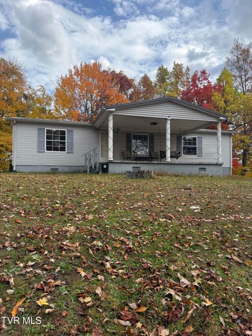 8320 Crabtree Rd, Wise, VA, 24293-4319 | Card Image