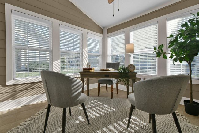 7963 Ravine Run Ln, Condo with 3 bedrooms, 3 bathrooms and null parking in Columbus OH | Image 7