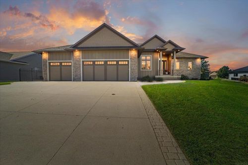 402 Eagle Ct, Shellsburg, IA, 52332-9639 | Card Image
