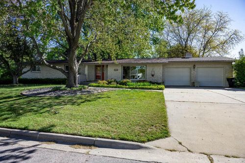111 W Monroe St, MAUSTON, WI, 53948-1131 | Card Image