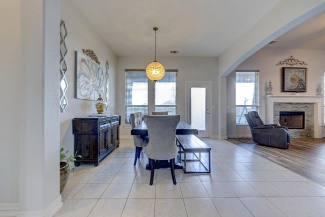 422 Betony Loop, House other with 3 bedrooms, 3 bathrooms and 2 parking in Buda TX | Image 15