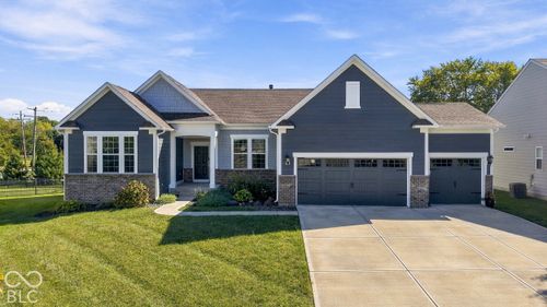 9694 Summer Hollow Dr, Fishers, IN, 46037-8007 | Card Image