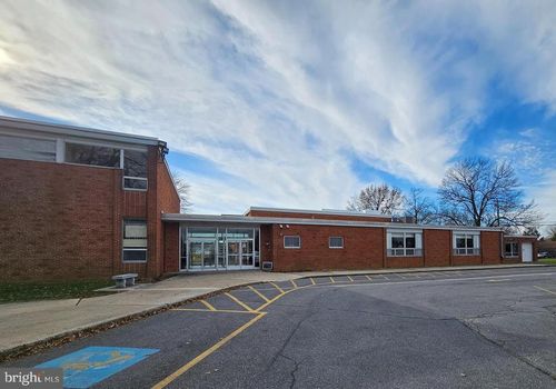 1811 Lincoln Way E, CHAMBERSBURG, PA, 17202 | Card Image