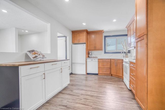 82 Shea Cres, House other with 6 bedrooms, 2 bathrooms and 8 parking in Kitchener ON | Image 12