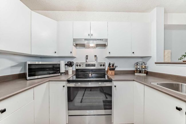 3224 - 10 Prestwick Bay Se, Condo with 2 bedrooms, 1 bathrooms and 1 parking in Calgary AB | Image 5