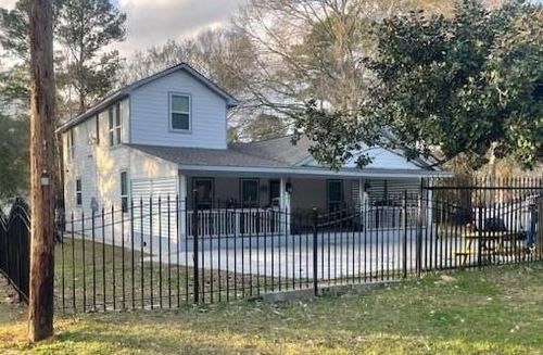 820 S Railroad Ave, Shepherd, TX, 77371-3736 | Card Image