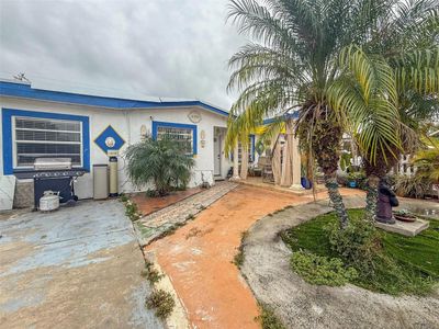 4510 W Hanna Avenue, House other with 3 bedrooms, 1 bathrooms and null parking in Tampa FL | Image 1