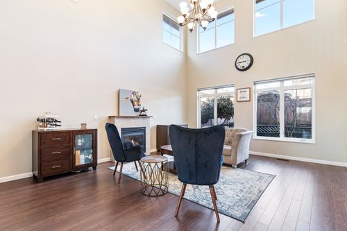 10138 241a St, Maple Ridge, BC, V2W0E6 | Card Image