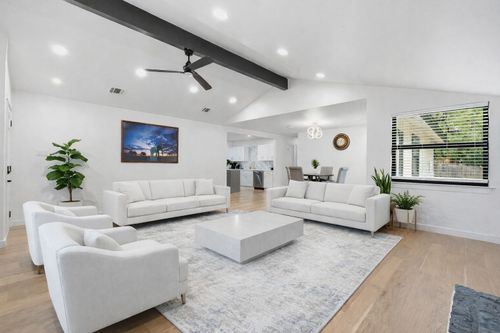 7803 Manassas Dr, Austin, TX, 78745-6917 | Card Image