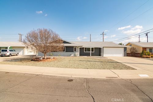 28548 Middlebury Way, Menifee, CA, 92586-2642 | Card Image