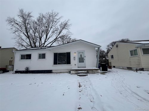 31808 Avondale St, Westland, MI, 48186-4994 | Card Image