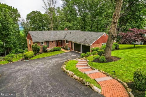 175 Gulph Hills Rd, Wayne, PA, 19087-4615 | Card Image