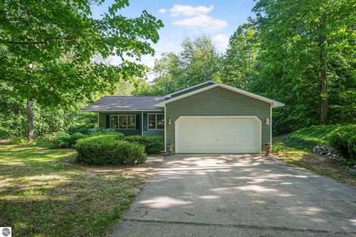 8375 Bent Pine Dr, Lake Ann, MI, 49650-9420 | Card Image