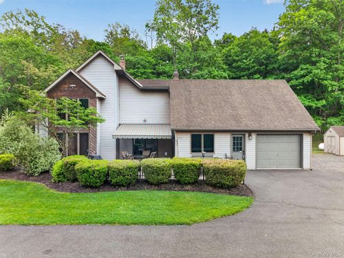 233 Hill Rd, Goshen, NY, 10924-5058 | Card Image
