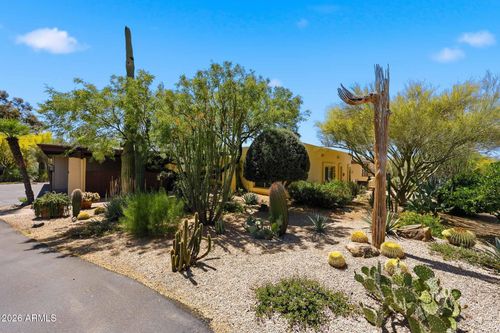 30-37801 N Cave Creek Rd, Cave Creek, AZ, 85331-8522 | Card Image