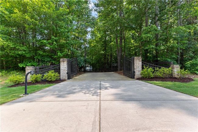654 Cannon Rd, House other with 5 bedrooms, 4 bathrooms and 6 parking in Sharpsburg GA | Image 5