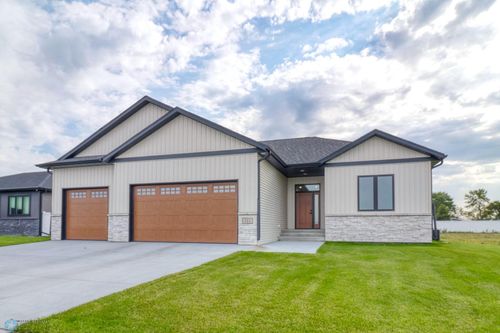 111 Annie''S Way, Mapleton, ND, 58059 | Card Image