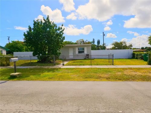 10450 Sw 182nd St, Miami, FL, 33157-5210 | Card Image