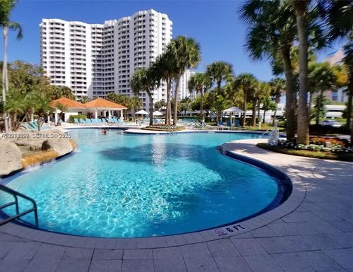 1002-3300 Ne 191st St, Aventura, FL, 33180-2451 | Card Image