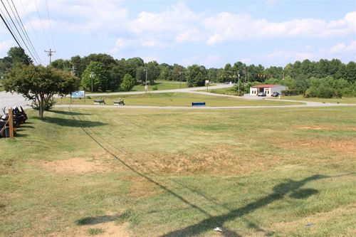3 N Bridge St, Elkin, NC, 28621 | Card Image