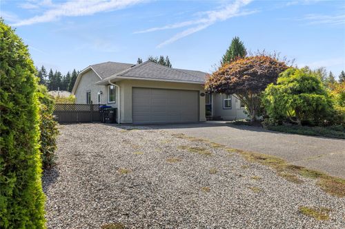 662 Redwood Dr, Qualicum Beach, BC, V9K1A2 | Card Image