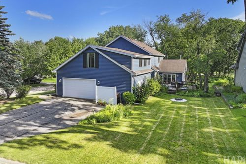 143 Mccullom St, Crystal Lake, IL, 60014-3639 | Card Image