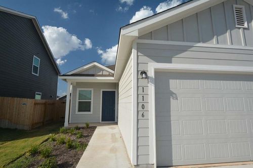 1106 Minnow Ln, Bastrop, TX, 78602-2279 | Card Image