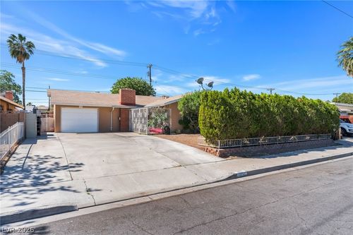 1905 Fontana Avenue, Las Vegas, NV, 89106 | Card Image