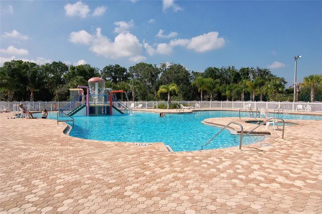 12358 Lavender Loop, House other with 4 bedrooms, 3 bathrooms and null parking in BRADENTON FL | Image 42