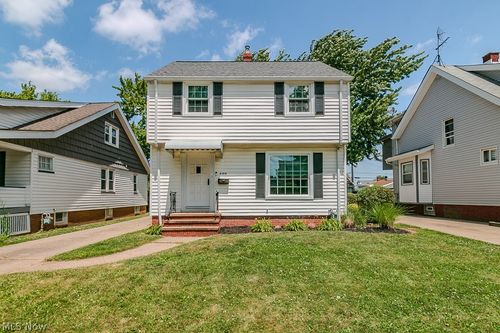 6106 Bradley Avenue, Parma, OH, 44129 | Card Image