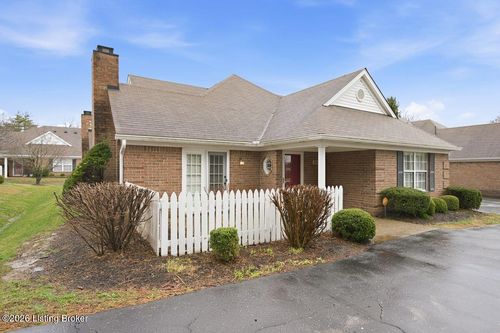 8202 Fox Hall Pl, Lyndon, KY, 40242-4508 | Card Image