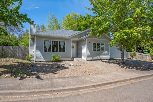147 Blue Heron Ln, Ashland, OR, 97520-7312 | Card Image