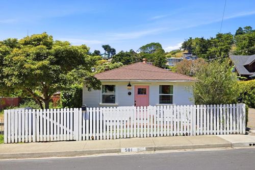 501 Brighton Rd, Pacifica, CA, 94044 | Card Image