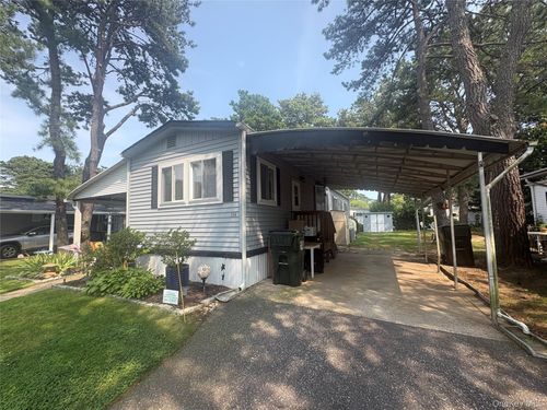 525/158 158 Riverleigh Ave, Riverhead, NY, 11901 | Card Image