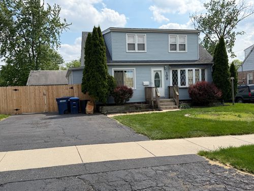 109 Village Dr, Northlake, IL, 60164-1718 | Card Image