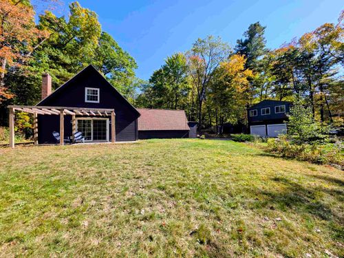 103 Mammoth Rd, Hooksett, NH, 03106-1152 | Card Image