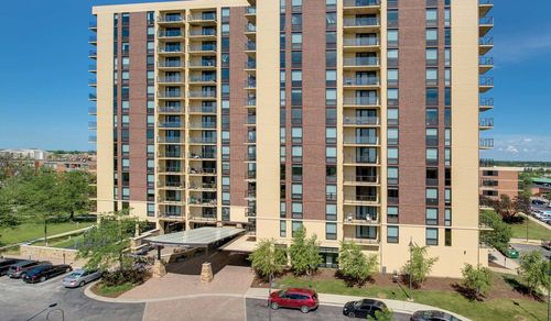 h0801-2233 S Highland Ave, Lombard, IL, 60148-5316 | Card Image