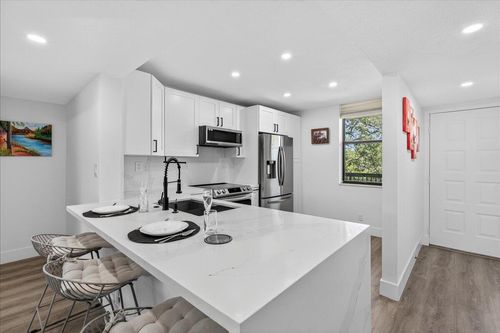 301-2908 Carambola Cir S, Coconut Creek, FL, 33066-2585 | Card Image