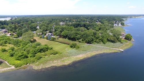 20 Hampden St, Barrington, RI, 02806-4622 | Card Image