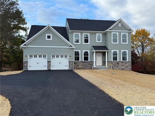 2803 N Charlotte St, GILBERTSVILLE, PA, 19525-9662 | Card Image