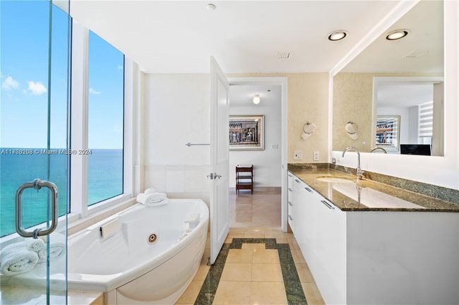 APT-2601 - 18911 Collins Ave, Condo with 4 bedrooms, 6 bathrooms and null parking in Sunny Isles Beach FL | Image 23