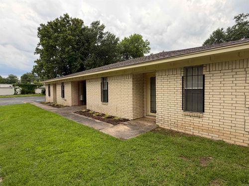 1400 W 5th Ave, Pine Bluff, AR, 71601-3922 | Card Image