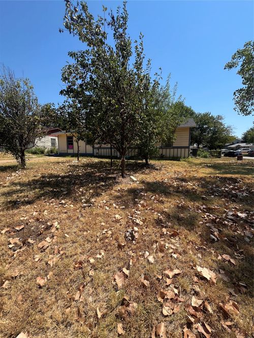 1002 Collin Dr, Euless, TX, 76039-3308 | Card Image