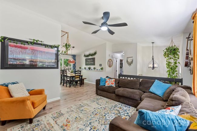 27037 Tidal Way, House other with 4 bedrooms, 2 bathrooms and null parking in Tega Cay SC | Image 8
