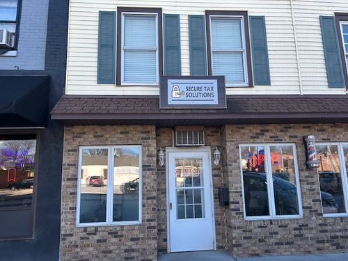 117 W Main St, Morrison, IL, 61270-2641 | Card Image