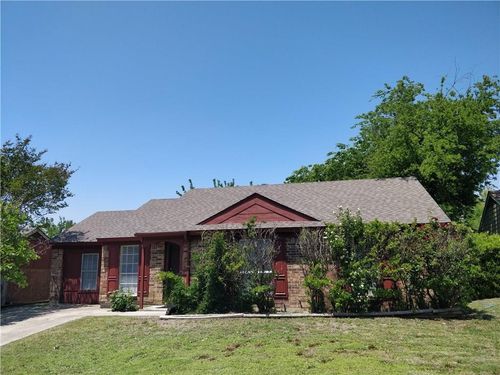 825 Annapolis Drive, Arlington, TX, 76017 | Card Image