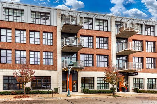 unit-203-2051 Villa Rd, Birmingham, MI, 48009-6569 | Card Image