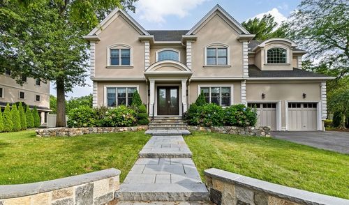 11 Fairhaven Rd, Newton, MA, 02459-3423 | Card Image